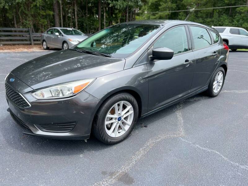 2018-ford-focus-se-4dr-hatchback
